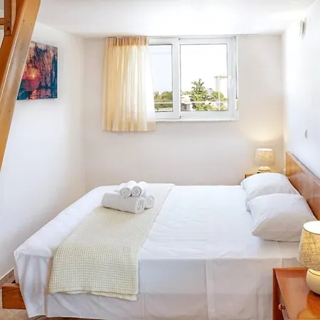 C&f Holiday House 5mins Walk To The Beach